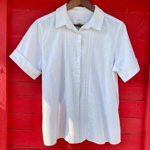 Classic Elements linen/cotton pin tuck button down top